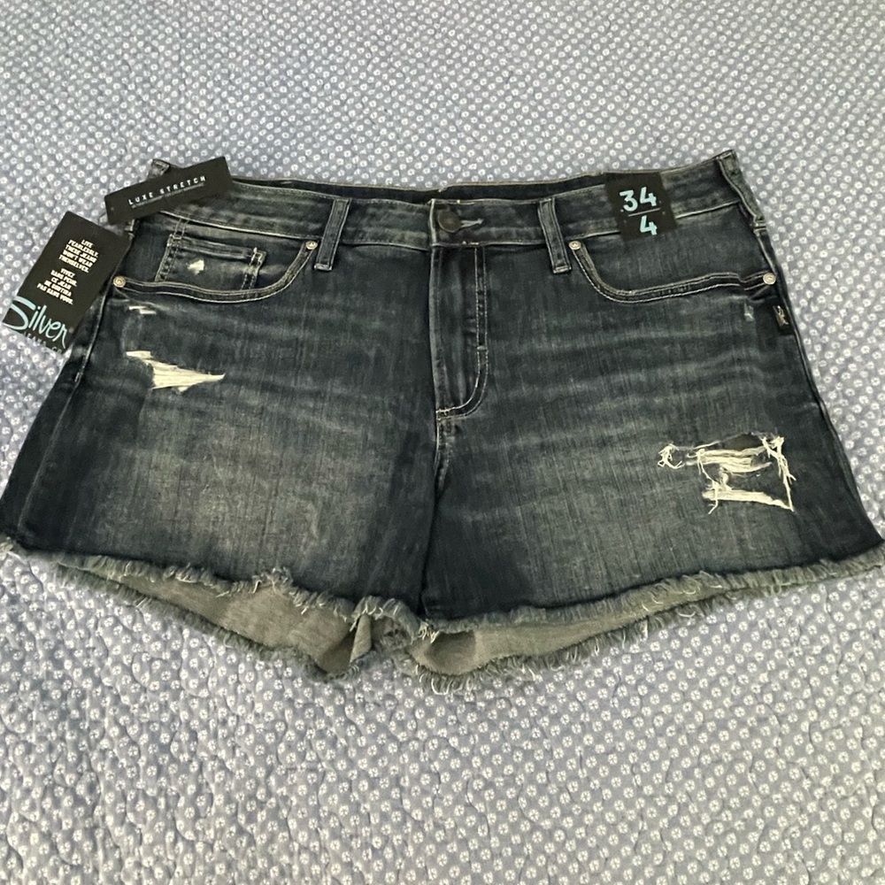 Silver Jean Co. NWT Distressed Jean Shorts